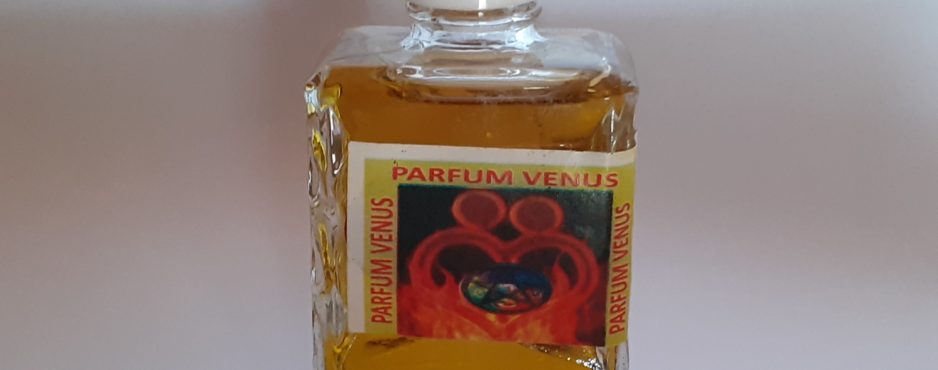 En utilisant mon parfum, vous allez attirer davantage votre partenaire vers vous. Il ne sera véritablement satisfait que de vous. Il ou elle vous aimera à la folie.