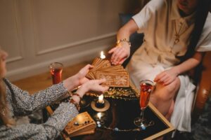 Vous venez de voir 08h08. Et quelque chose en vous a tressailli. Ce frisson n'est pas anodin. Les heures miroirs sont des messages codés — des synchronicités que l'univers place sur votre chemin au moment précis où votre âme en a besoin.